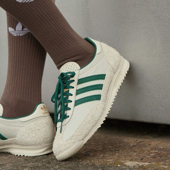 Adidas Women's Green and White Athletic Shoes - Picture 10 of 10